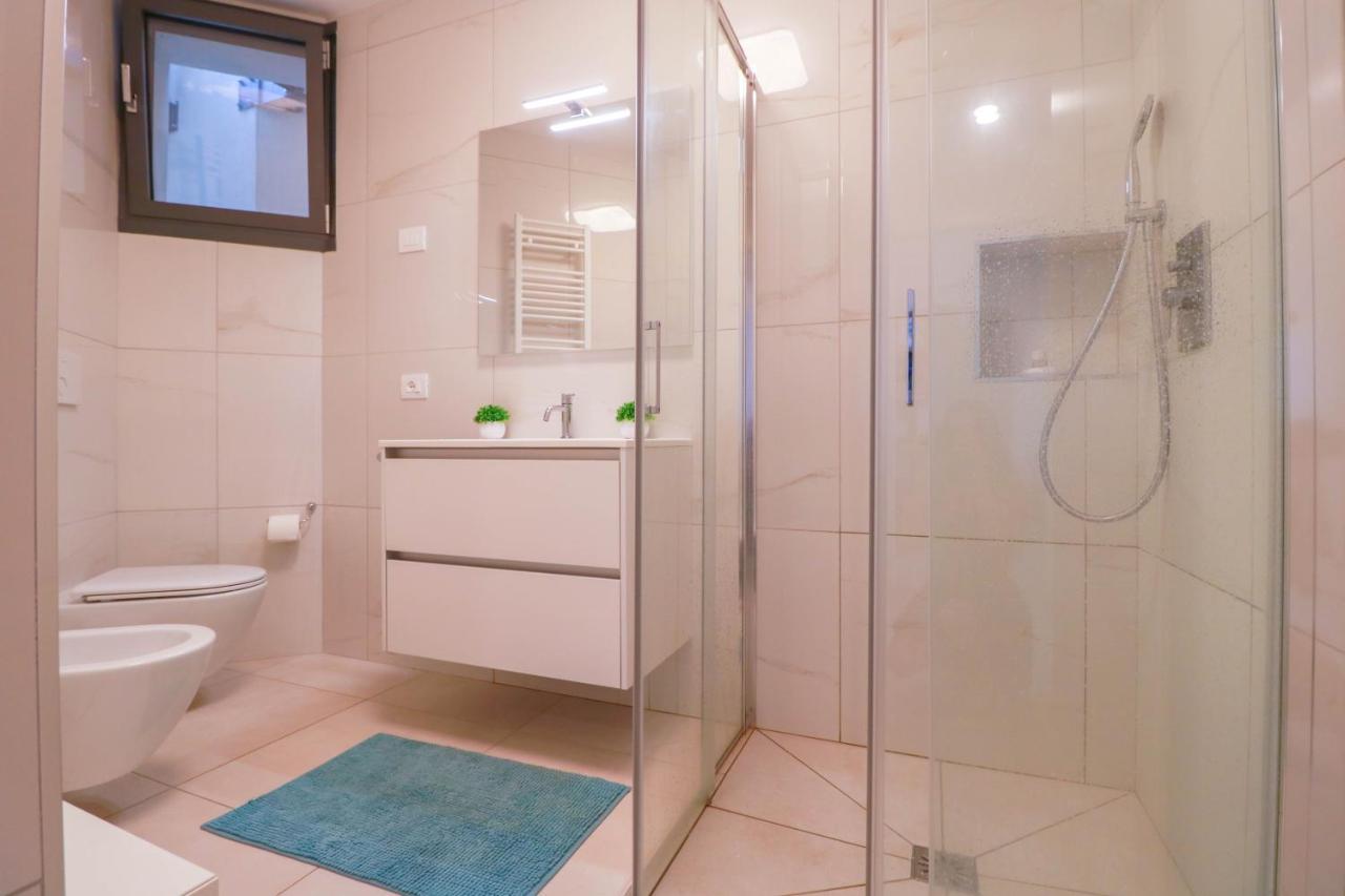 H11 Luxury 9A - Porto - Piscina - Jacuzzi Apartamento Santo Stefano al Mare Exterior foto