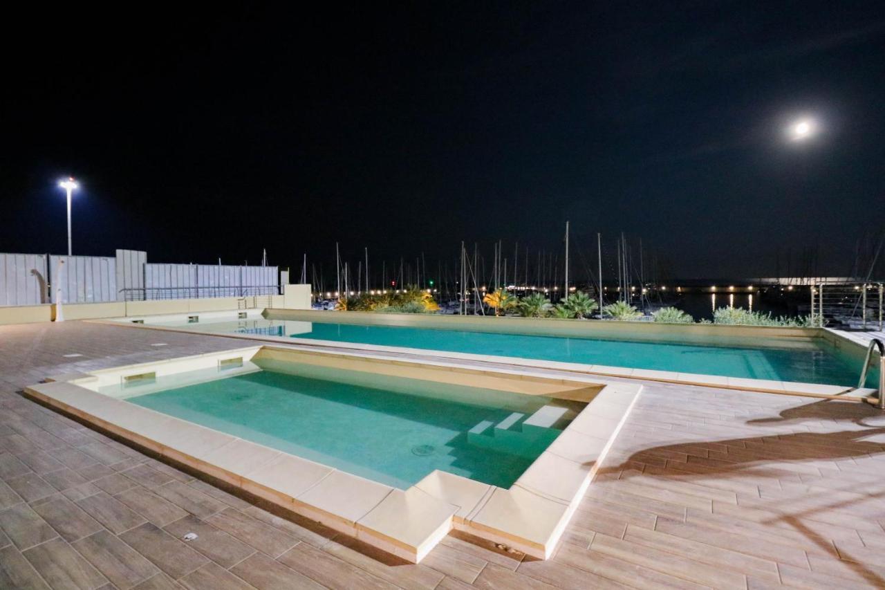 H11 Luxury 9A - Porto - Piscina - Jacuzzi Apartamento Santo Stefano al Mare Exterior foto